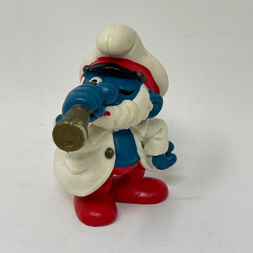 Vintage Schleich Smurf Captain Figure 1981 Telescope Nautical PVC Toy 20131
